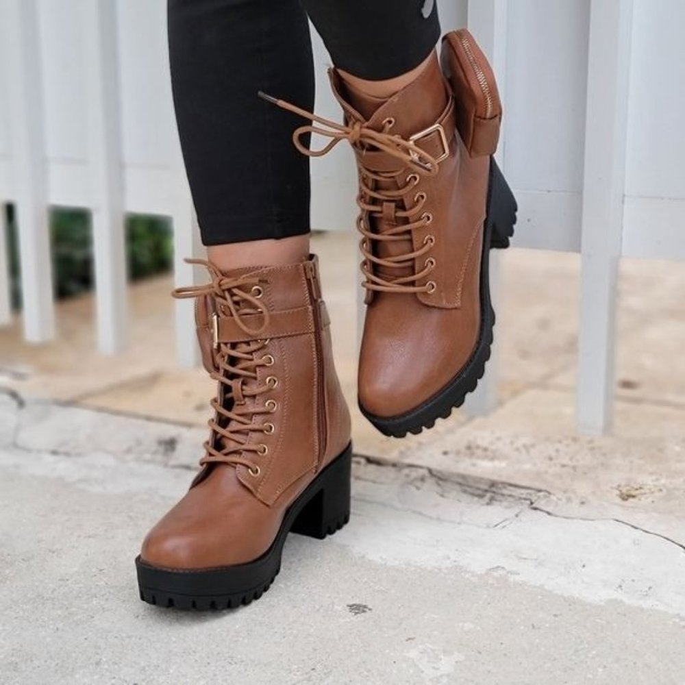 Tan Women's Lug Sole Ankle Lace Up Heeled Ankle Boots w Pouch - Picture 4 of 6